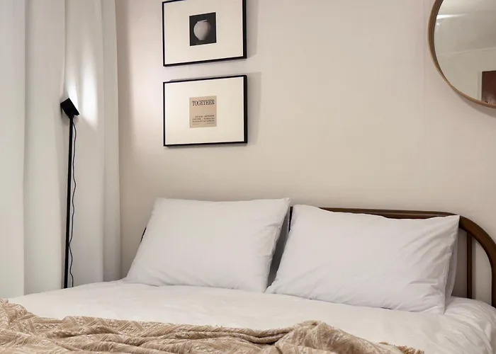Appartement New House Open Special Price L Station 7min By Car L Itaewon Haebangchon Walk 7min L Up To 5 Guests