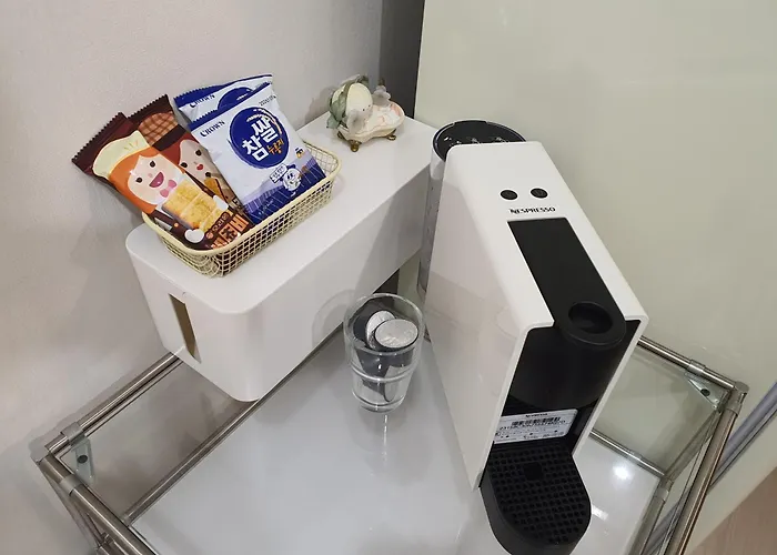 New House Open Special Price L Station 7min By Car L Itaewon Haebangchon Walk 7min L Up To 5 Guests *
